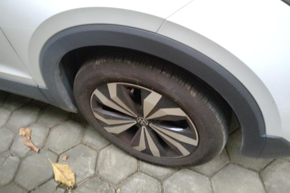 Volkswagen Tharu