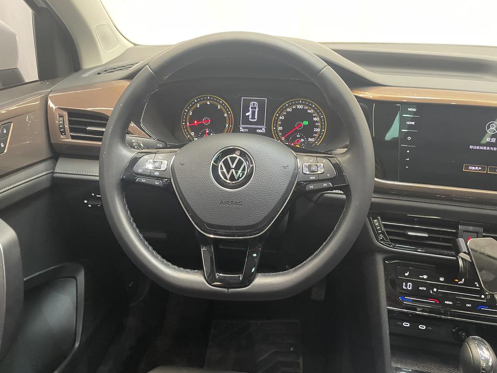 Volkswagen Tharu