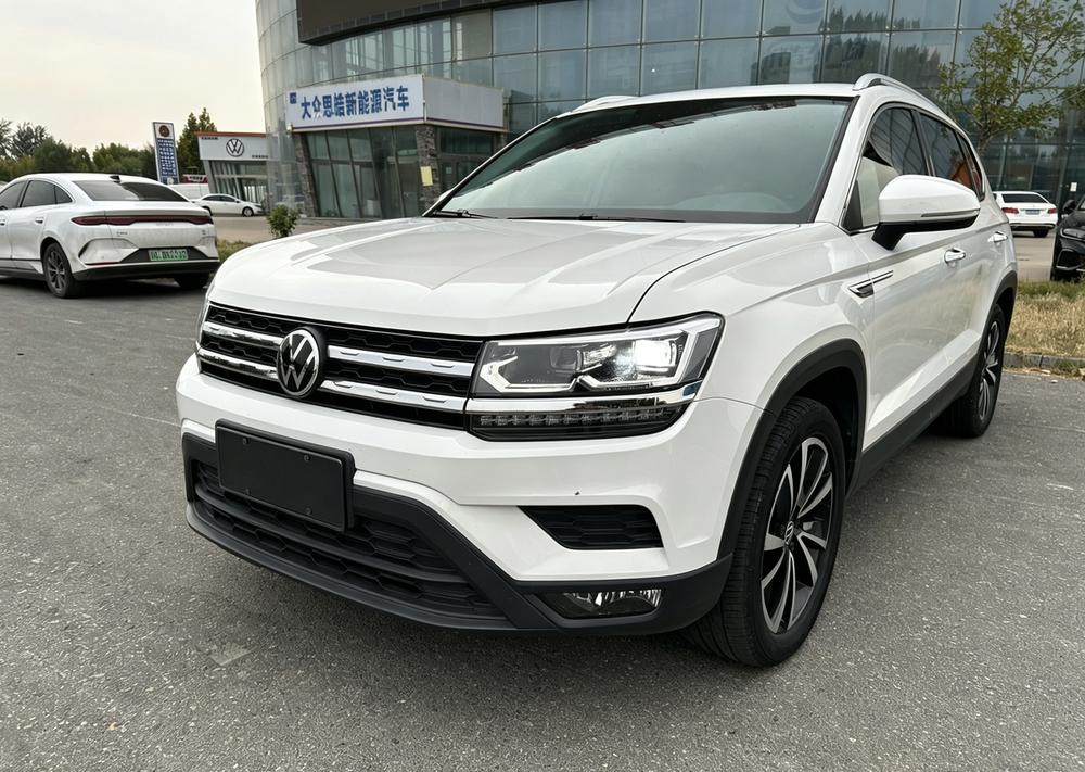 Volkswagen Tharu