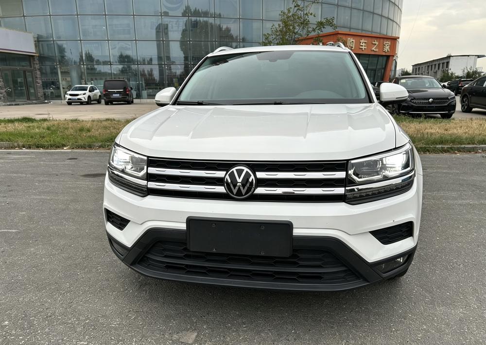 Volkswagen Tharu