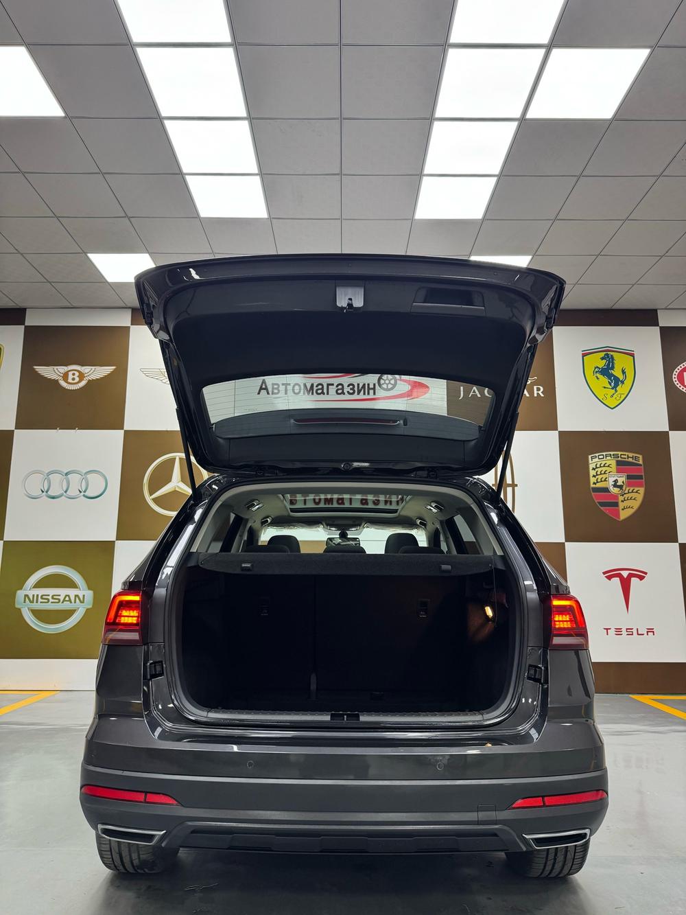 Volkswagen Tharu