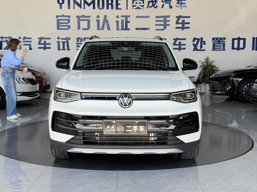 Volkswagen Tharu