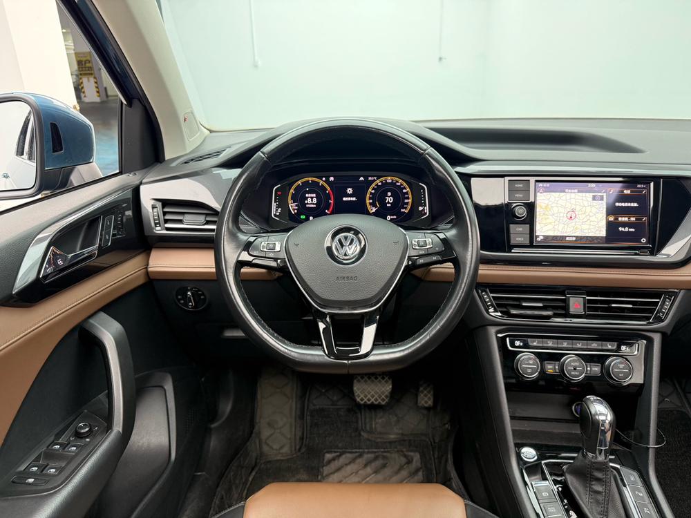 Volkswagen Tharu