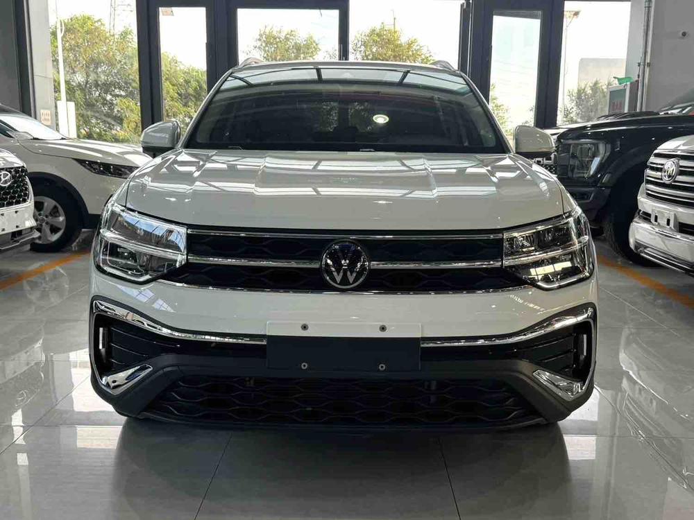 Volkswagen Tharu