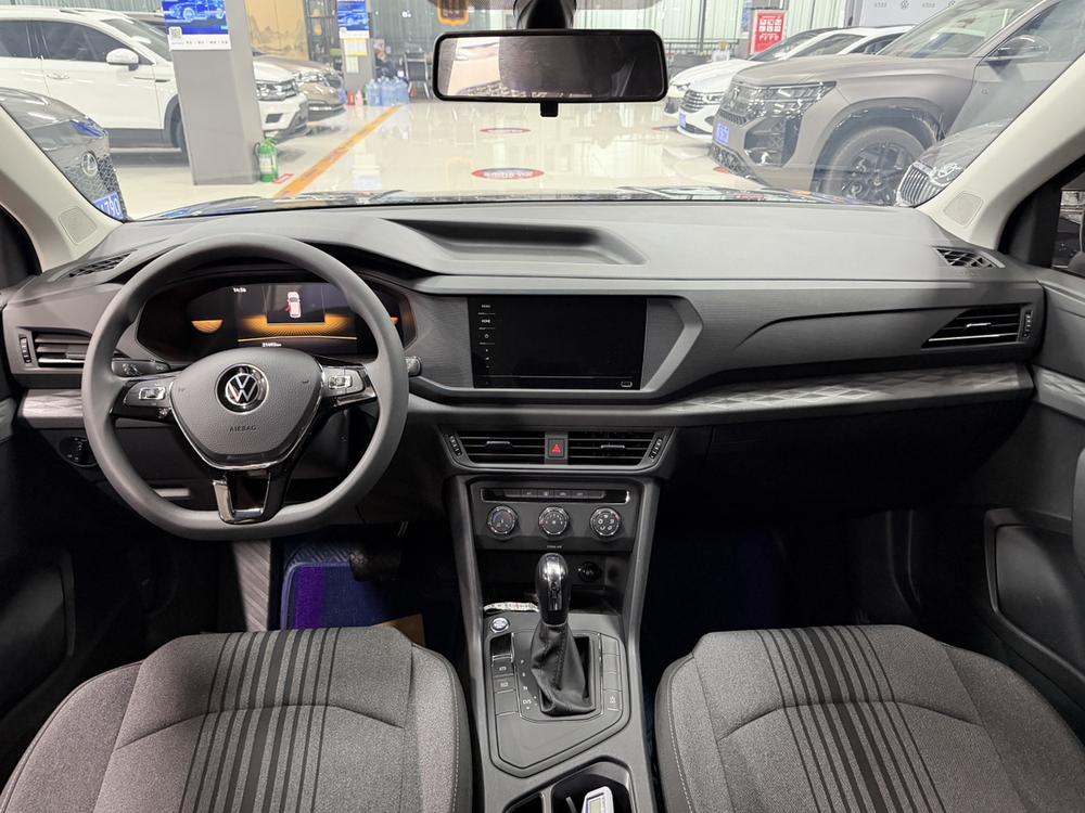 Volkswagen Tharu