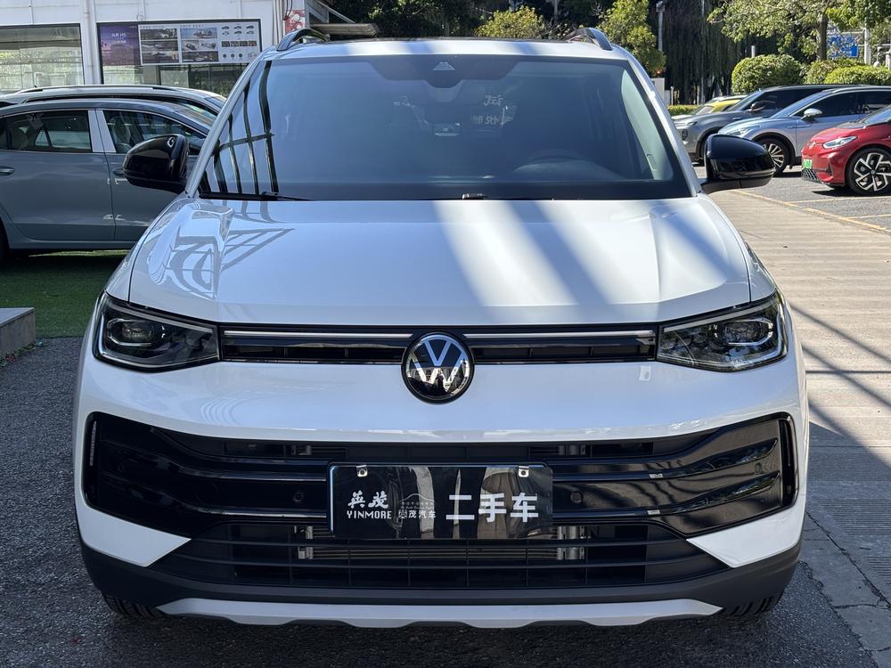 Volkswagen Tharu