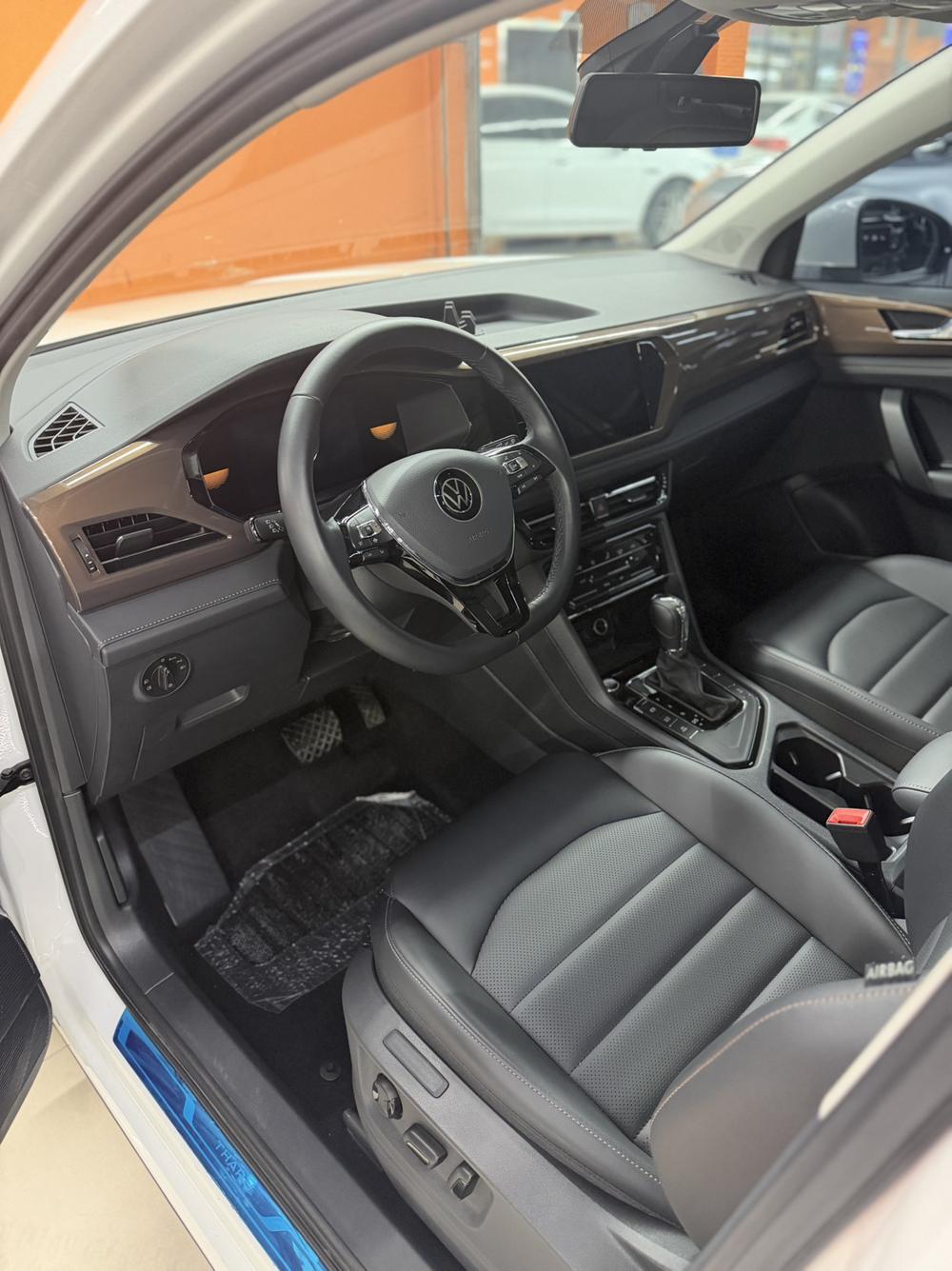 Volkswagen Tharu