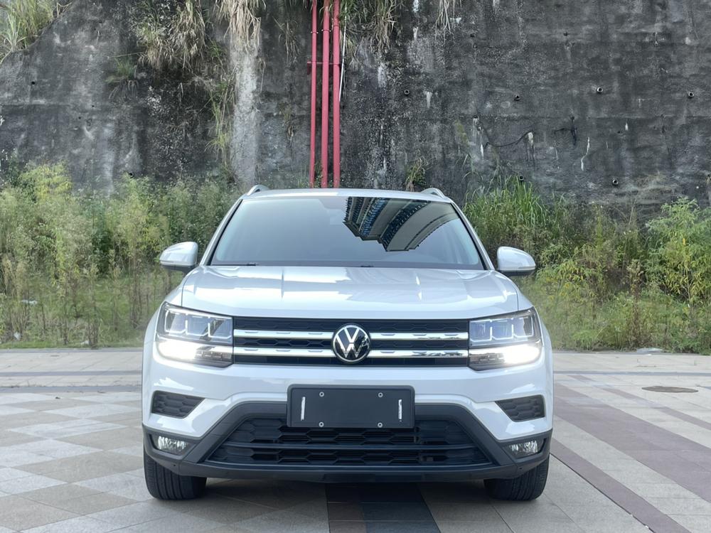 Volkswagen Tharu