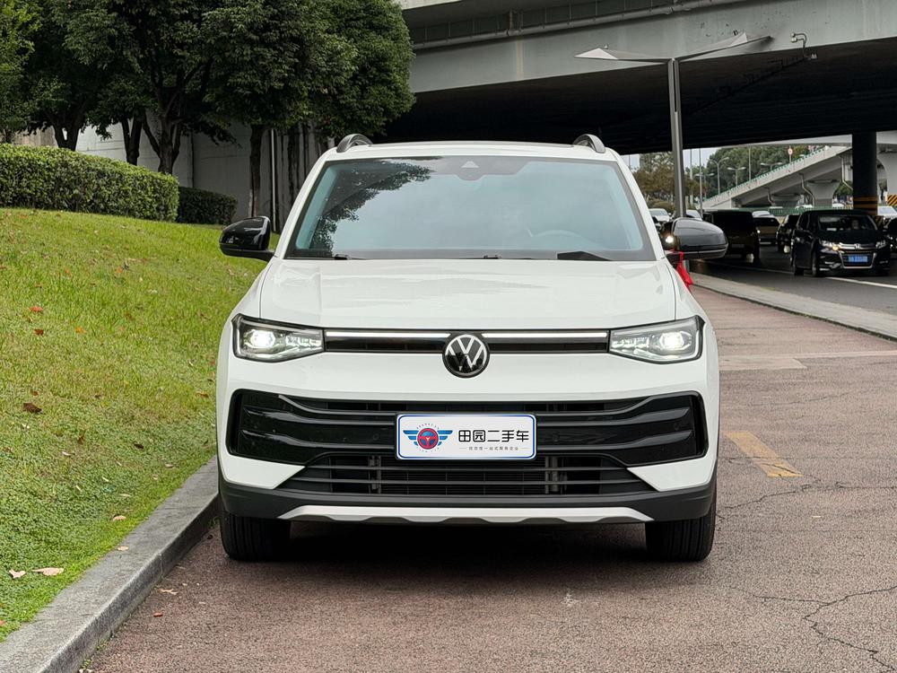 Volkswagen Tharu