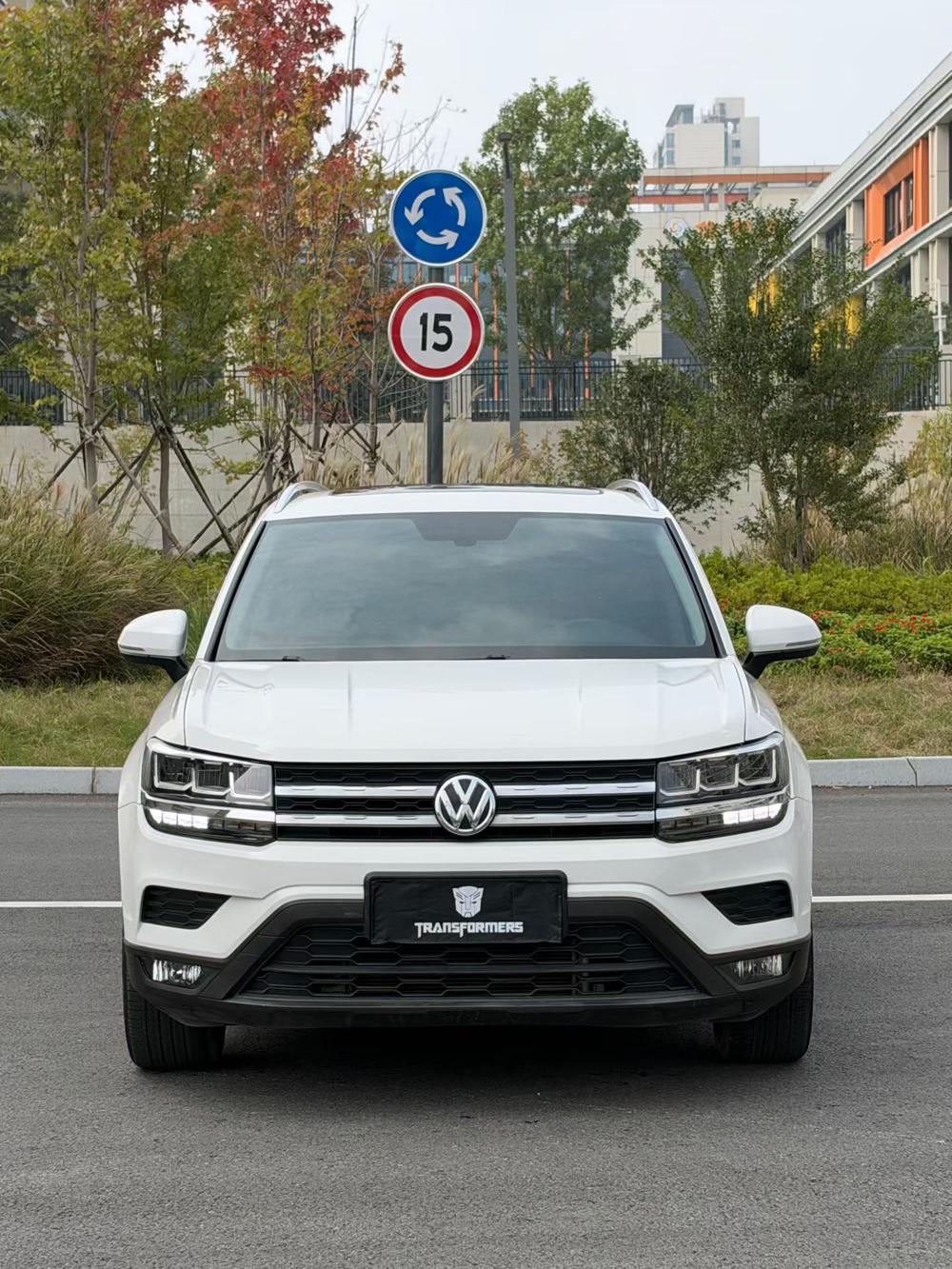 Volkswagen Tharu