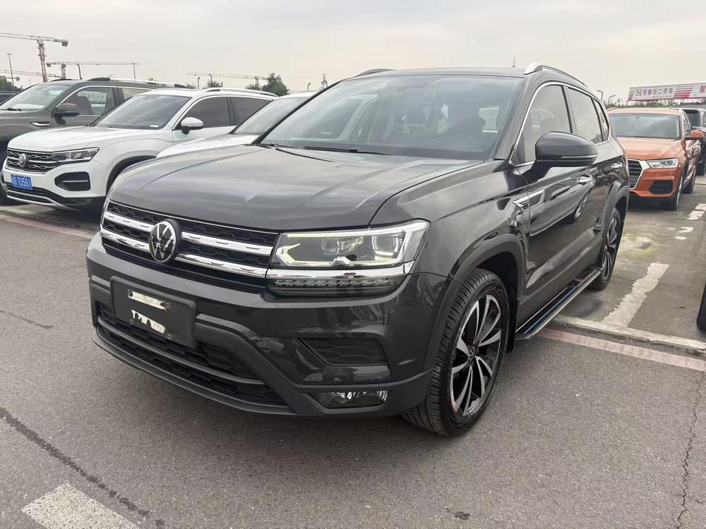 Volkswagen Tharu