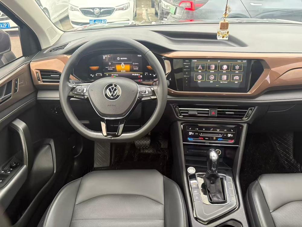 Volkswagen Tharu