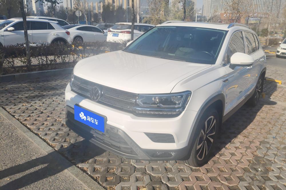Volkswagen Tharu