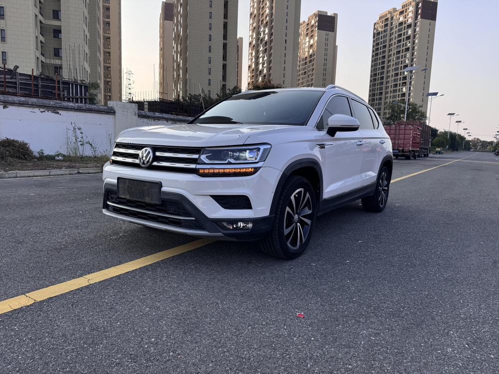 Volkswagen Tharu