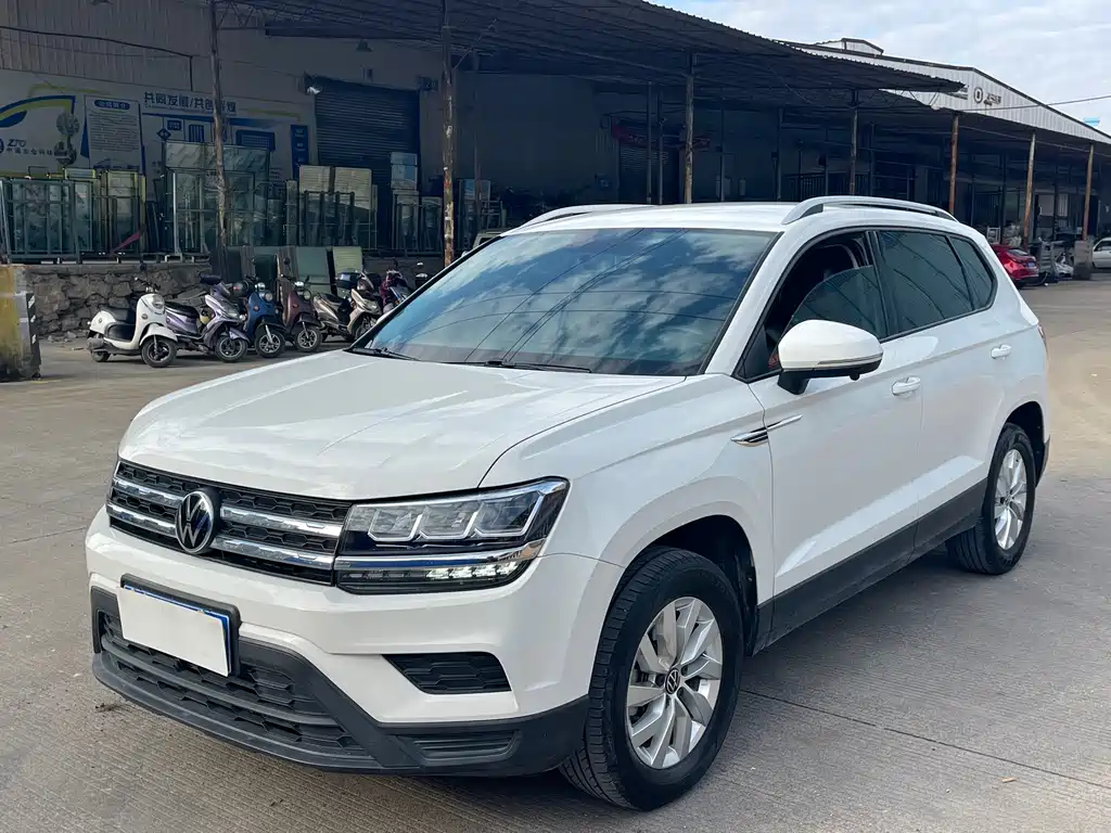 Volkswagen Tharu