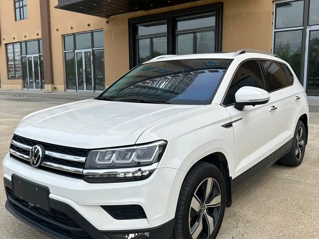 Volkswagen Tharu