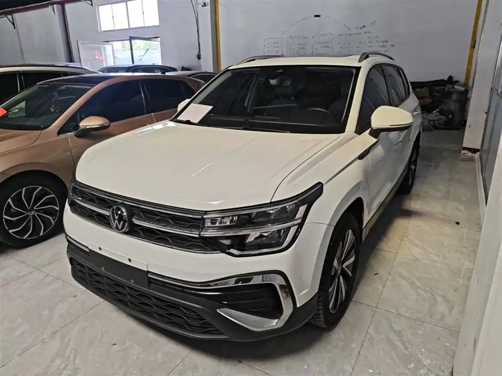 Volkswagen Tharu