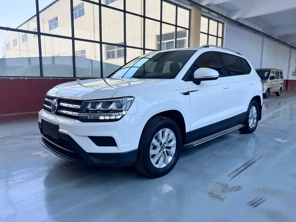 Volkswagen Tharu