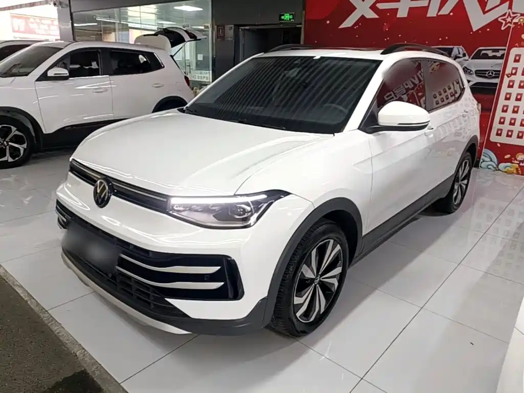 Volkswagen Tharu