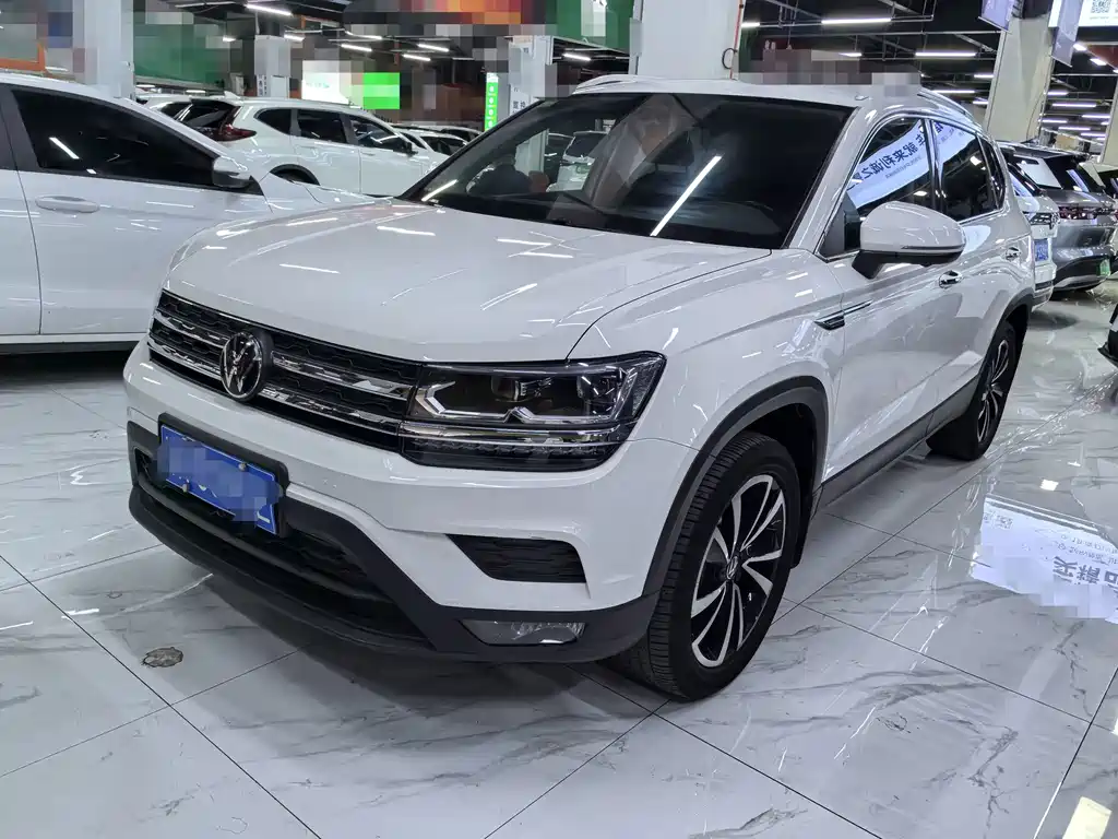 Volkswagen Tharu