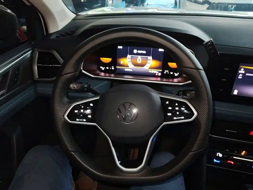 Volkswagen Tharu
