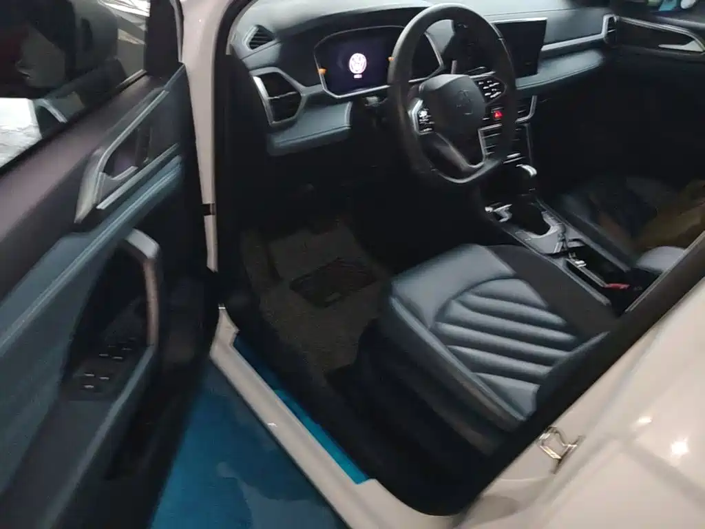 Volkswagen Tharu