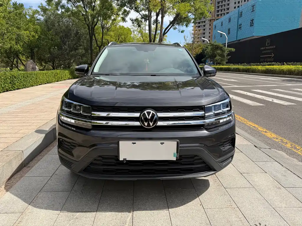 Volkswagen Tharu