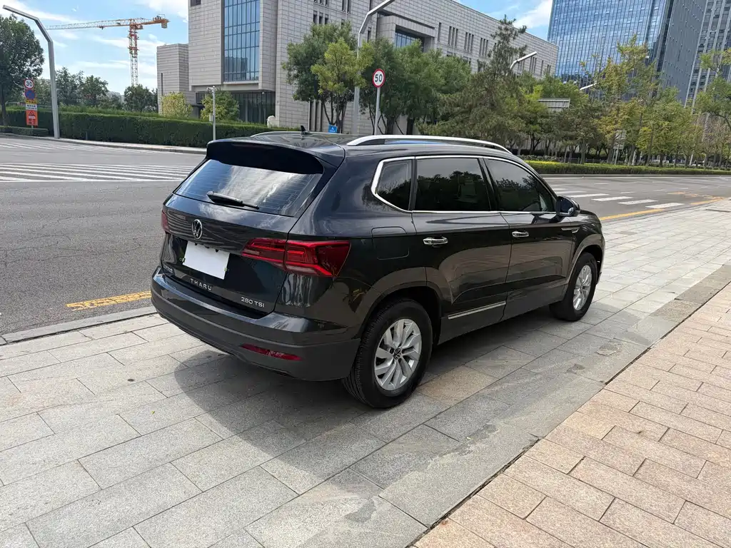 Volkswagen Tharu