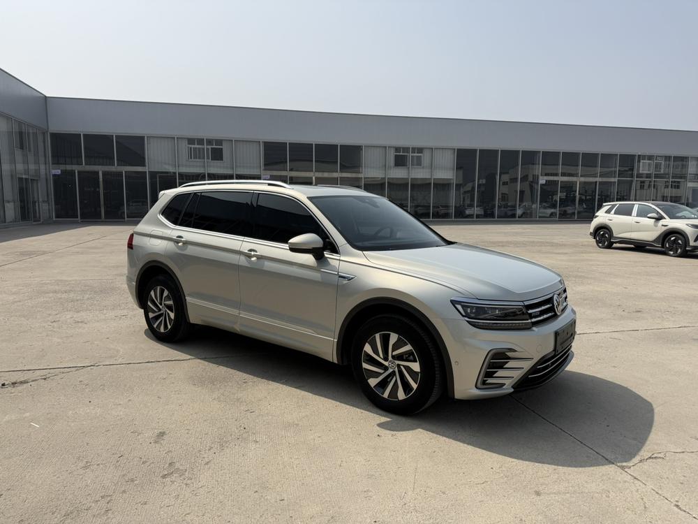 Volkswagen Tiguan L PHEV