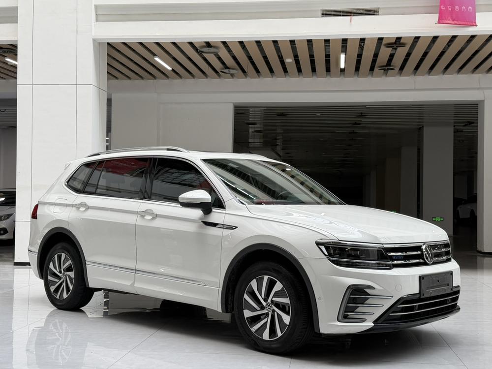 Volkswagen Tiguan L PHEV