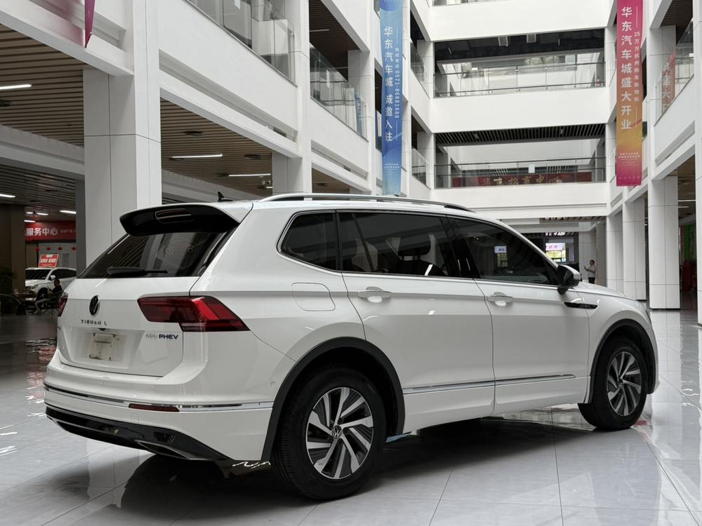 Volkswagen Tiguan L PHEV