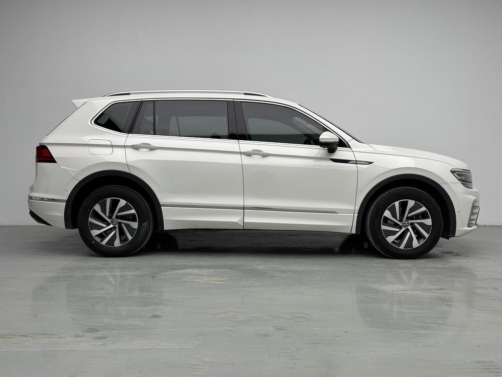 Volkswagen Tiguan L PHEV