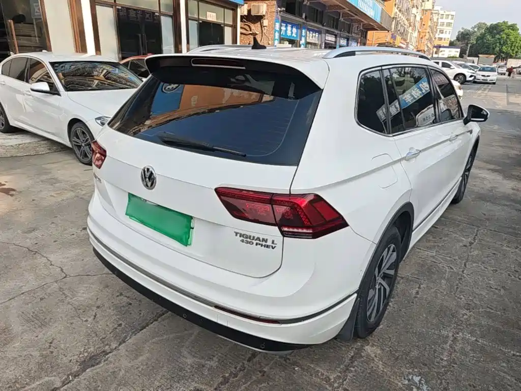 Volkswagen Tiguan L PHEV