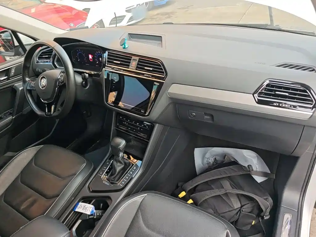 Volkswagen Tiguan L PHEV