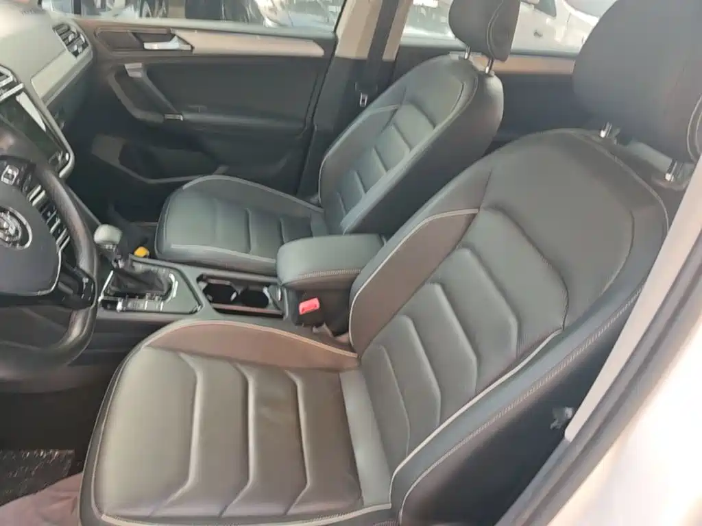 Volkswagen Tiguan L PHEV