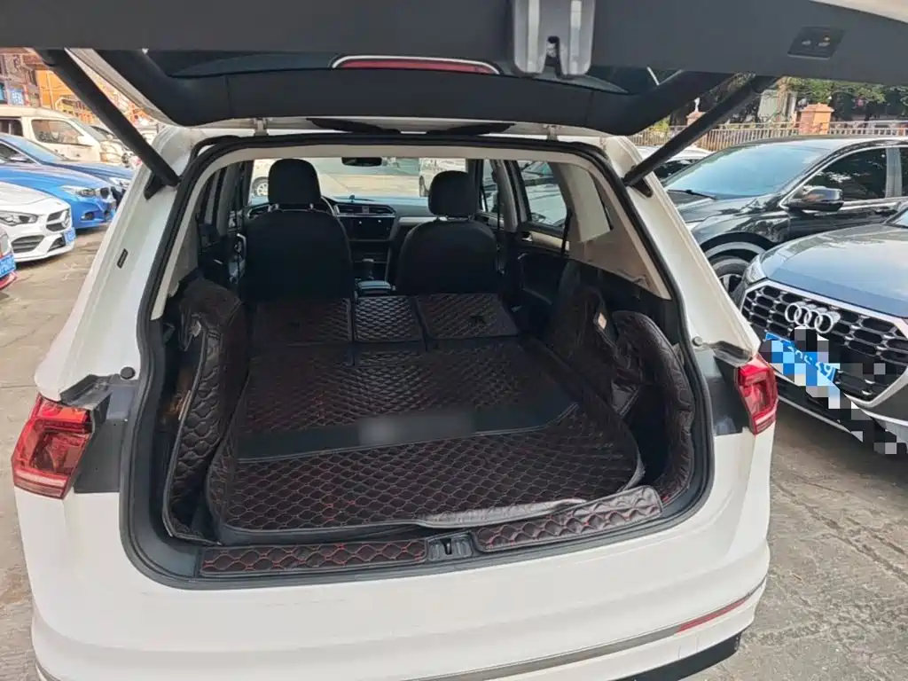 Volkswagen Tiguan L PHEV