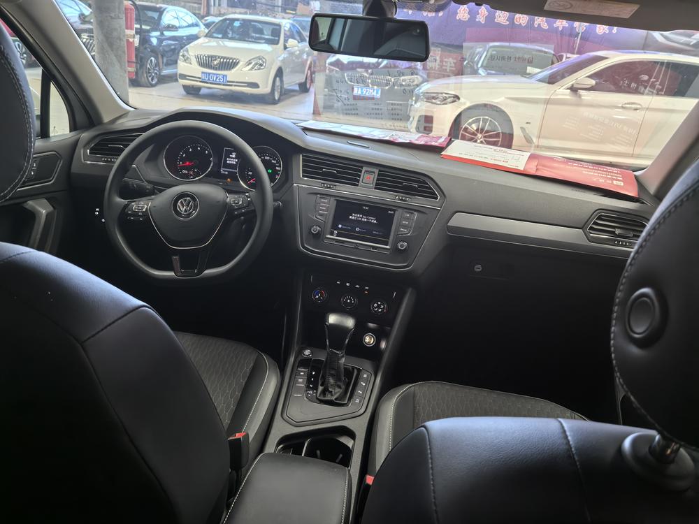 Volkswagen Tiguan L