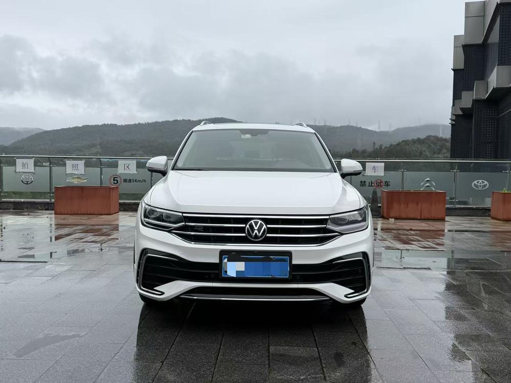 Volkswagen Tiguan L