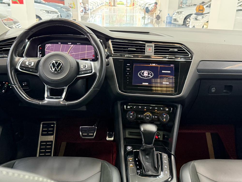 Volkswagen Tiguan L