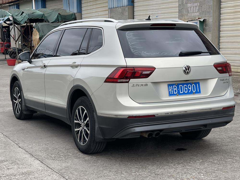 Volkswagen Tiguan L