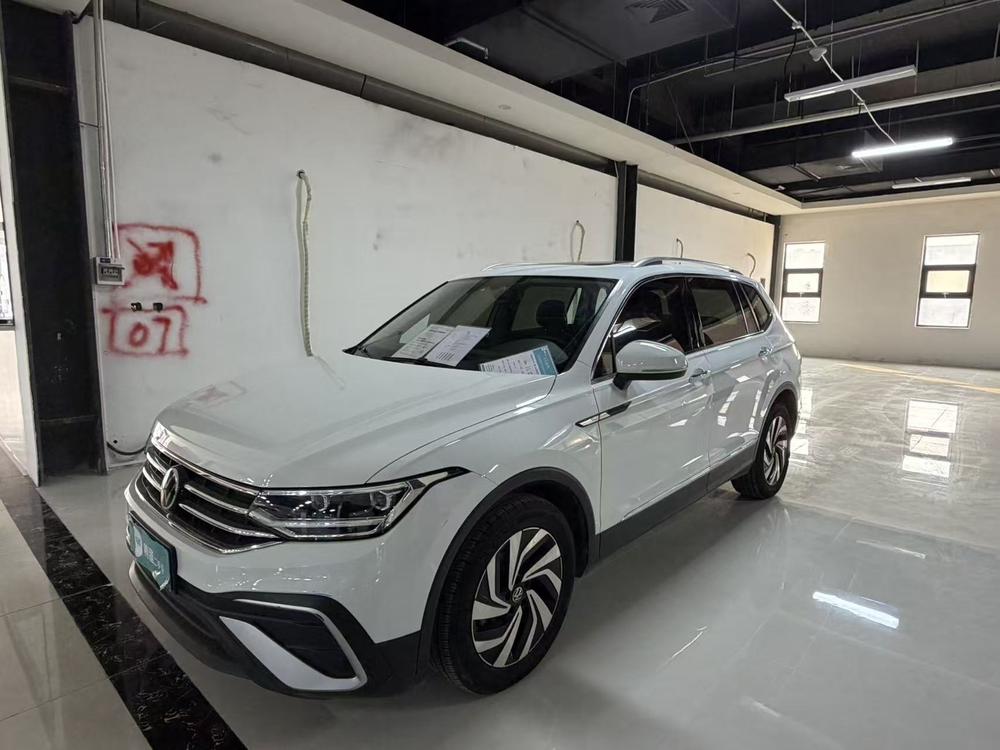 Volkswagen Tiguan L