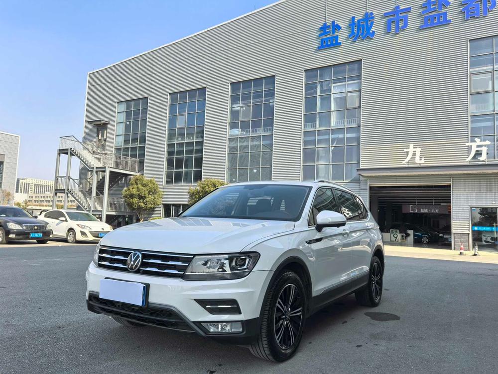 Volkswagen Tiguan L