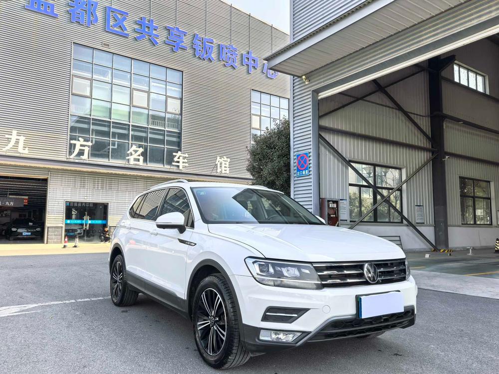 Volkswagen Tiguan L