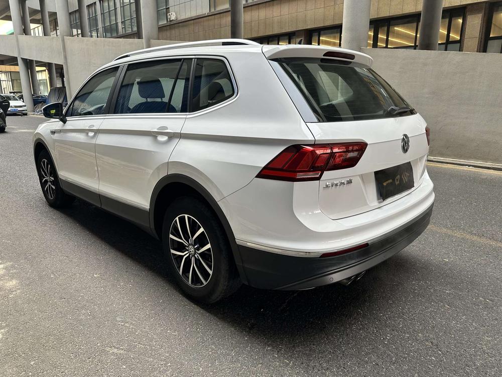 Volkswagen Tiguan L