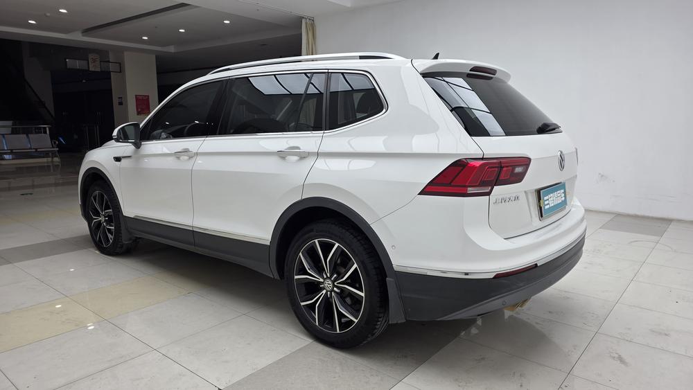 Volkswagen Tiguan L