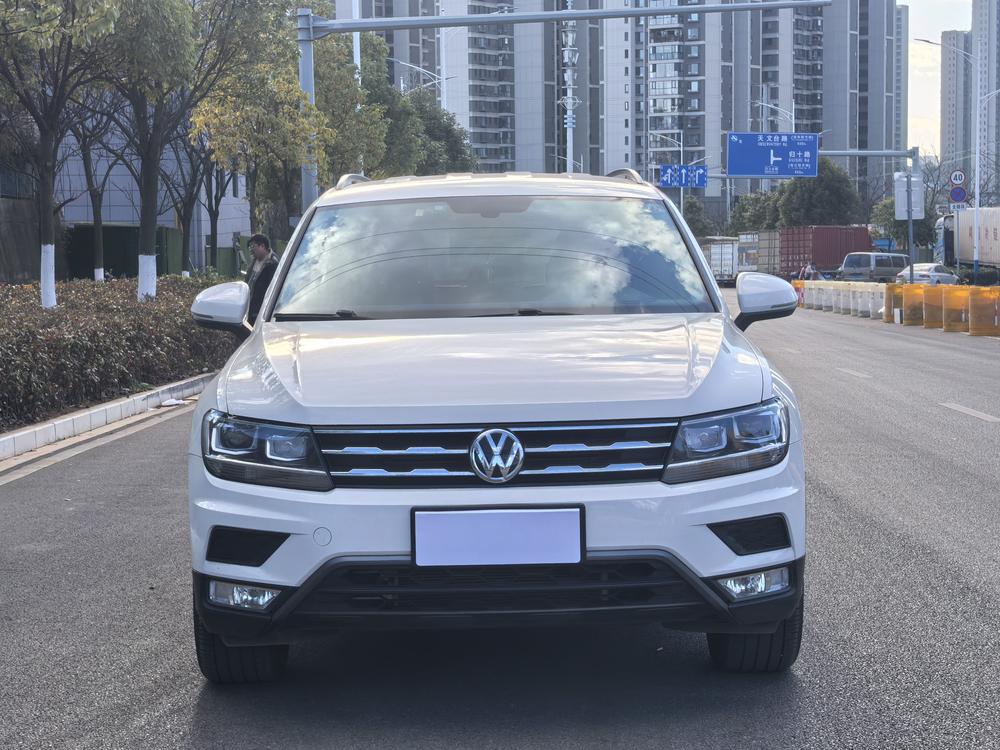Volkswagen Tiguan L
