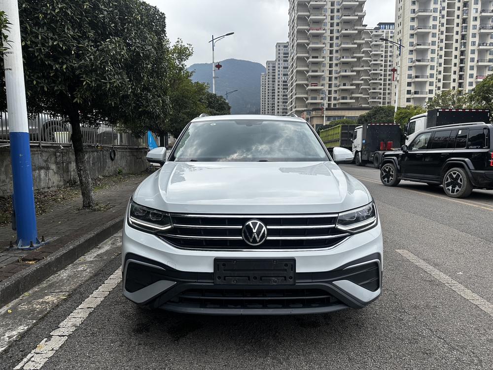Volkswagen Tiguan L
