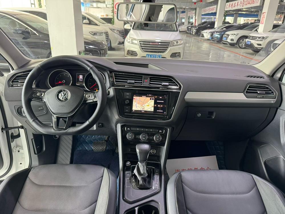 Volkswagen Tiguan L