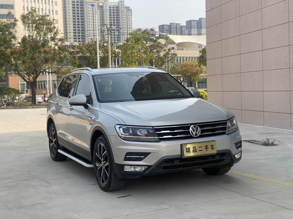 Volkswagen Tiguan L