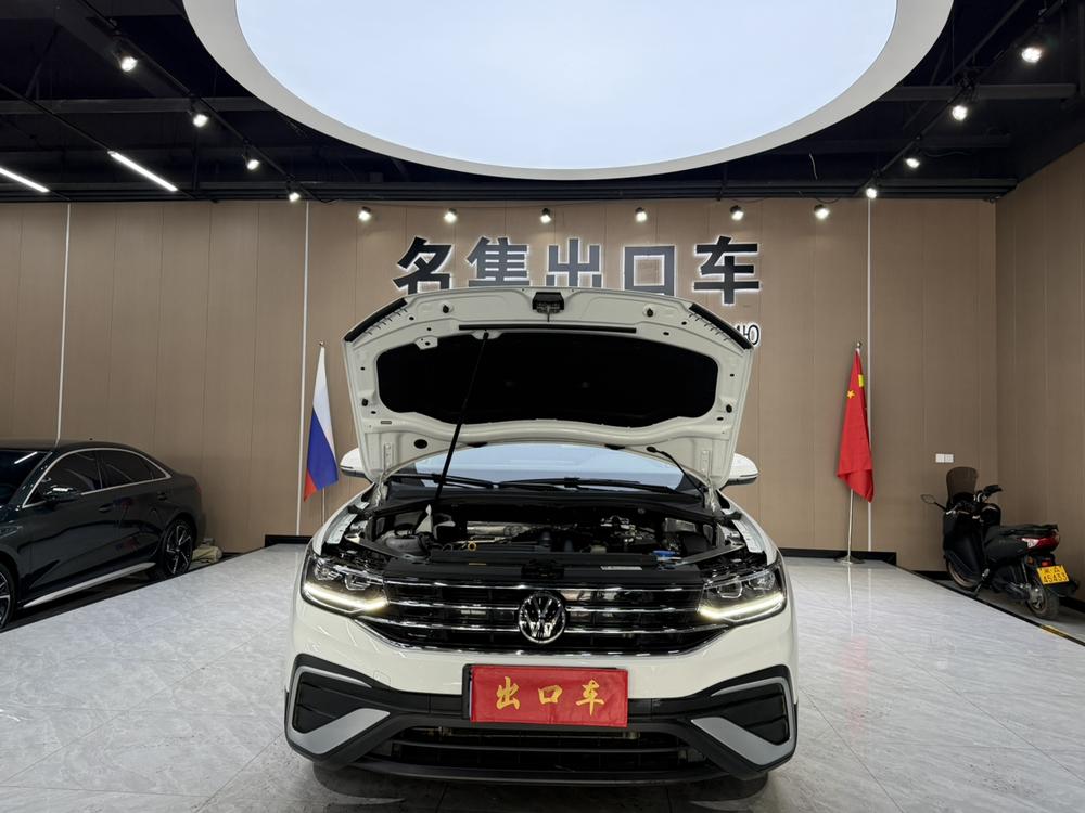 Volkswagen Tiguan L